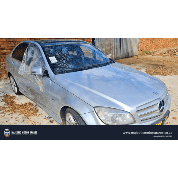 2011 MERCEDES-BENZ C180 CGI W204
