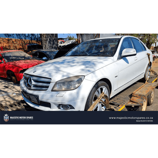 2004 MERCEDES-BENZ C200 W204