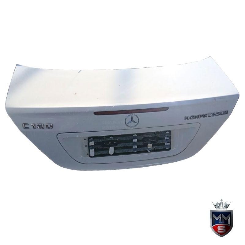 2005 C180 W203 BOOT LID