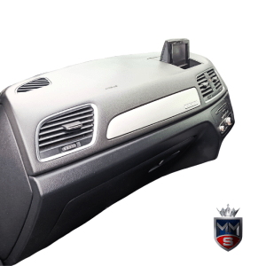 Audi Q3 2.0 TDI dashboard - used