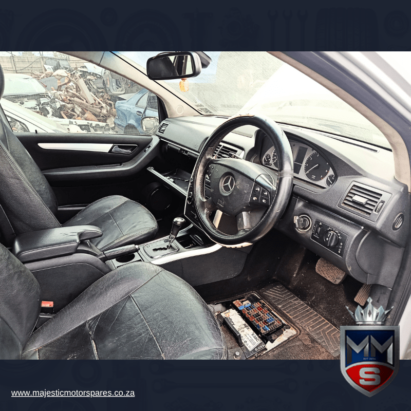 2008 MERCEDES-BENZ B170 W245 INTERIOR STRIPPING FOR SPARES