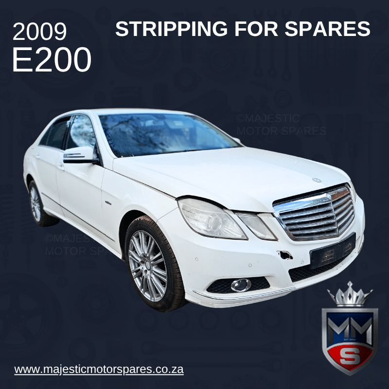 2009 MERCEDES-BENZ E200 CGI W212 BLUEEFFICIENCY STRIPPING FOR SPARES