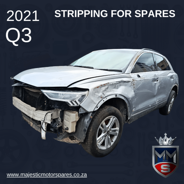 2021 AUDI Q3 35 TFSI STRIPPING FOR SPARES